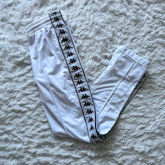 Size Small Unisex Kappa Tracksuit Pants White BNWT - Picture 1 of 4